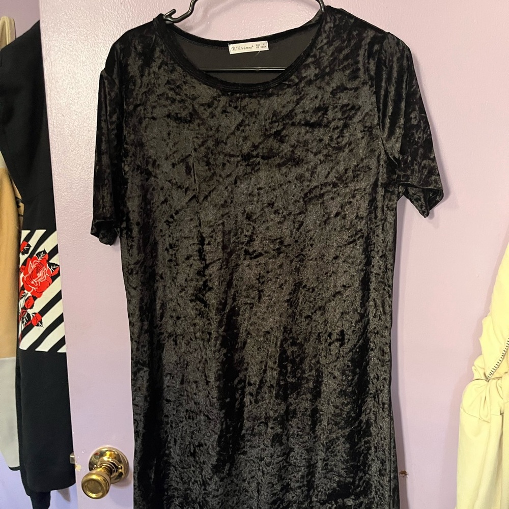 Black Velvet Short Sleeve Dress